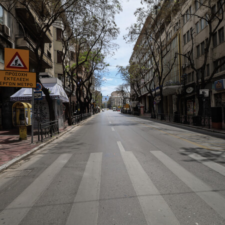 Εικόνες από την άδεια Αθήνα, Κυριακή του Πάσχα