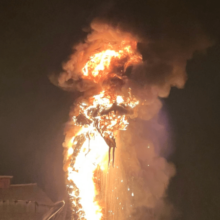 Disneyland: Ξέσπασε φωτιά σε βραδινό σόου της 
