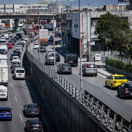 Κίνηση στους δρόμους: Αυξημένη κίνηση-Ξεκίνησαν οι εκδρομείς του τριημέρου