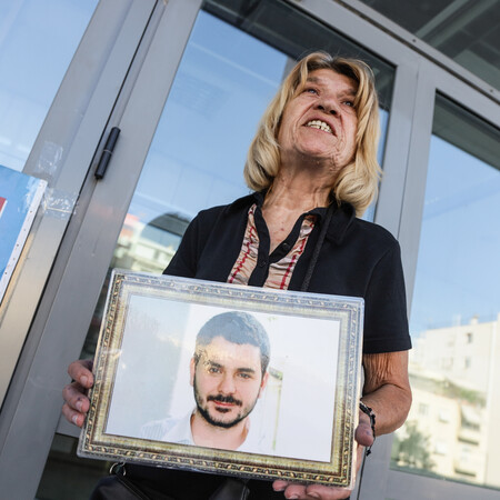 Δολοφονία Μάριου Παπαγεωργίου: «Ήρθε η ώρα να τους πω εγώ συλλυπητήρια», λέει η μητέρα του