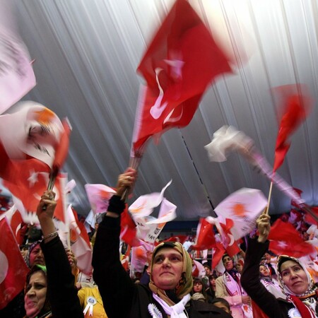 Εκλογές στην Τουρκία: Καθυστερήσεις στα αποτελέσματα από ενστάσεις του AKP