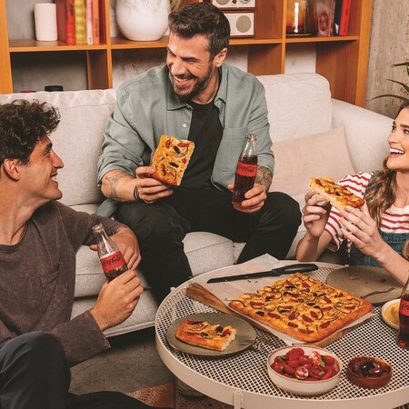 Η Συνταγή της Μαγείας: Η Coca-Cola και ο Άκης Πετρετζίκης, σε προσκαλούν να ζήσεις ξανά το καλύτερο Κυριακάτικο γεύμα της ζωής σου μέσω του νέου διαγωνισμού της Coca-Cola στο Instagram