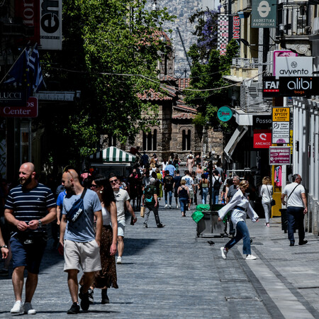 Αγίου Πνεύματος: Πώς θα λειτουργήσουν σήμερα εμπορικά καταστήματα και σούπερ μάρκετ