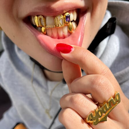 Κάνε «καλοκαιρινά» τα δόντια σου!