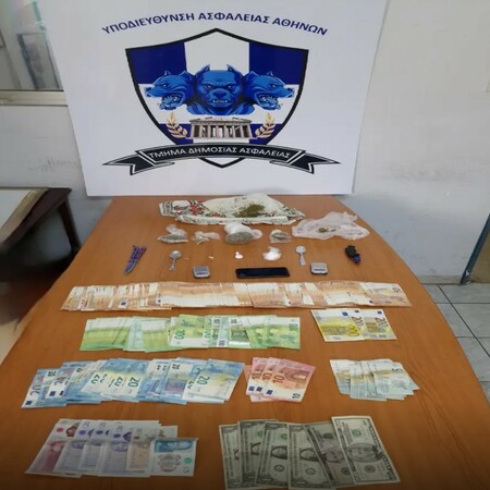 Αστυνομική επιχείρηση στο κέντρο της Αθήνας - Επτά συλλήψεις για ναρκωτικά, όπλα και ληστείες