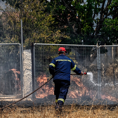 Φωτιά στο Λουτάκι: Κάηκαν πάνω από 40 σπίτια και 15.000 στρέμματα – Αρχίζουν οι καταγραφές ζημιών