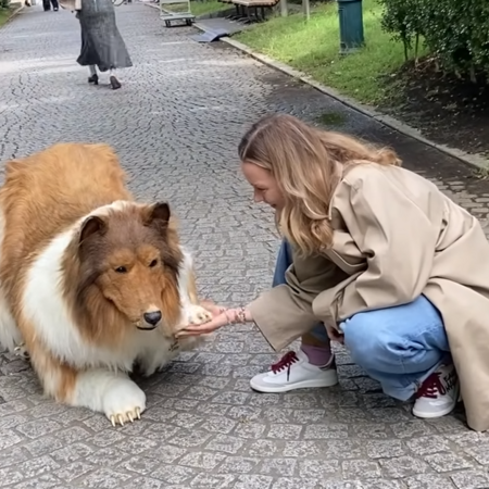 Ο άνδρας που «μεταμορφώθηκε» σε σκύλο απαντά τους επικριτές - Μετά την πρώτη του βόλτα