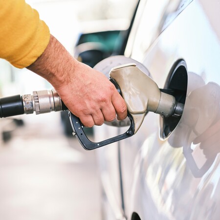 Καύσιμα: Την ανιούσα πήρε η τιμή βενζίνης και πετρελαίου - «Θα πιάσουμε 2 ευρώ την αμόλυβδη»