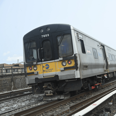 Εκτροχιάστηκε τρένο σε προάστιο της Νέας Υόρκης – Τουλάχιστον 7 τραυματίες