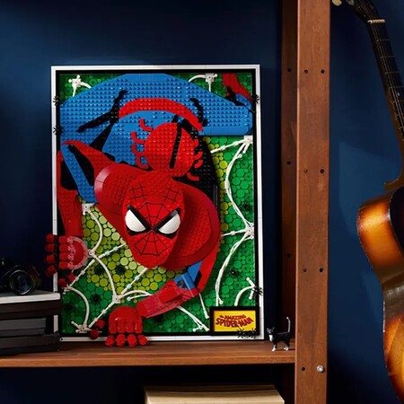 Ο Spiderman έγινε Lego και δείχνει να έρχεται κατά πάνω σου - Πάνω από 2.000 τουβλάκια