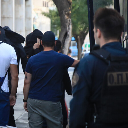 Νέα Φιλαδέλφεια: Στη ΓΑΔΑ μεταφέρεται ο 19χρονος που συνελήφθη στην Κακαβιά