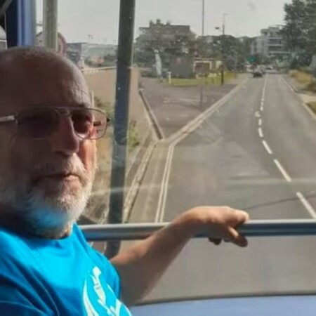 Ένας 70χρονος έκανε τον γύρο της Αγγλίας μόνο με λεωφορείο για φιλανθρωπικό σκοπό