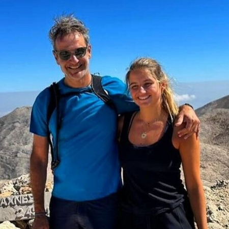 Κυριάκος Μητσοτάκης: Κατέκτησε την κορυφή με την κόρη του στα Λευκά Όρη