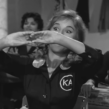 Το νοσταλγικό βίντεο της Finos Film για την έναρξη των σχολείων - «Καλή αρχή και καλή τύχη βεβαίως βεβαίως» 