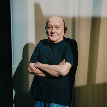 ΚΥΡΙΑΚΗ Βασίλης Παπαβασιλείου: «Μια μεγάλη παράσταση κατορθώνει ένα πλήγμα στην ανθρώπινη μικρότητα»