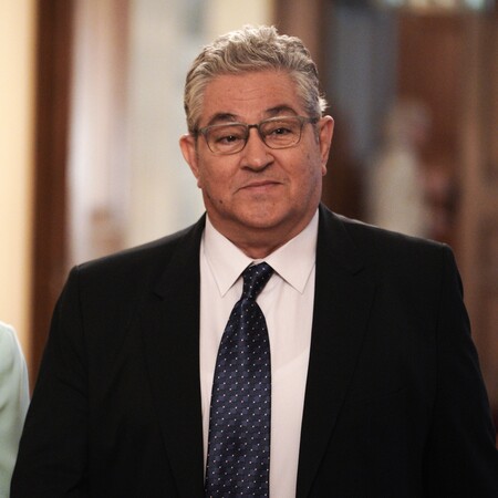 Δημοσκόπηση: Ο Κουτσούμπας δημοφιλέστερος πολιτικός αρχηγός, πώς αξιολογούν τον Κασσελάκη