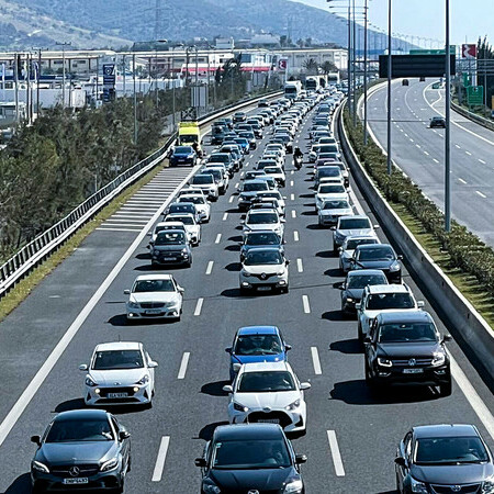 28η Οκτωβρίου: Ξεκινούν από σήμερα τα μέτρα της Τροχαίας- Αναλυτικά οι οδηγίες