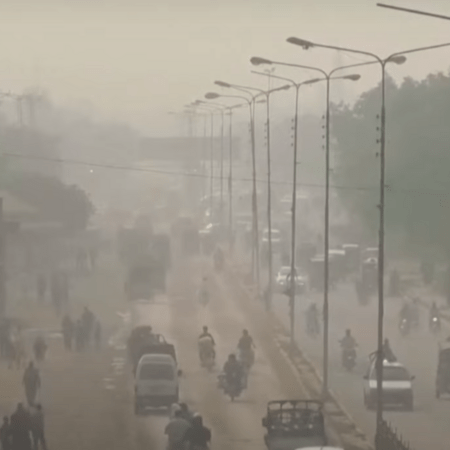 Πακιστάν: Κλειστά σχολεία και επιχειρήσεις λόγω ατμοσφαιρικής ρύπανσης