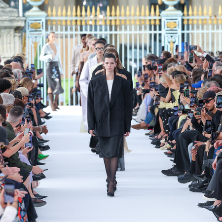 Givenchy: Ο οίκος γιορτάζει τα 70 χρόνια του με ένα νέο βιβλίο