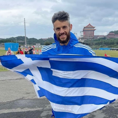 Φώτης Ζησιμόπουλος: Ασημένιο μετάλλιο στο παγκόσμιο πρωτάθλημα 24ωρου τρεξίματος 