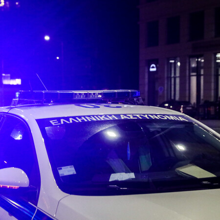 Καταδίωξη στα Σπάτα: Συνελήφθη ανήλικος με χρηματικό ποσό