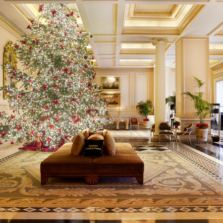 Λαμπερά Χριστούγεννα στα ξενοδοχεία Μεγάλη Βρεταννία και King George