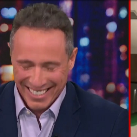 Παρουσιαστής ξεσπά σε γέλια ενώ παίρνει συνέντευξη από TikToker με σύνδρομο Tourette