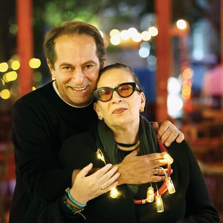 Βράδυ στην Αθήνα: Μια παράσταση της Λίνας Νικολακοπούλου και του Παρασκευά Καρασούλου