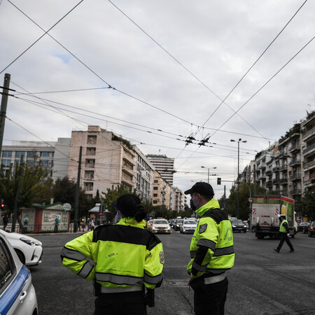 Ύποπτο αντικείμενο έξω από μεγάλη εταιρεία στη Λεωφόρο Κηφισιάς