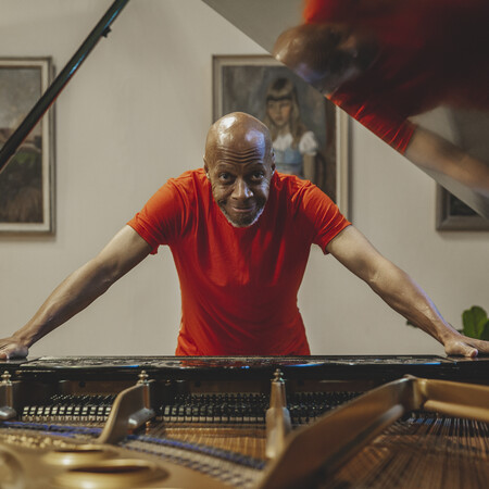 Laraaji: Ένας θρύλος της ambient και του new age μιλάει στη LiFO