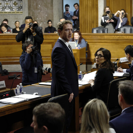 Η συγγνώμη του Ζούκερμπεργκ σε γονείς θυμάτων, στην τεταμένη ακρόαση για τα social media