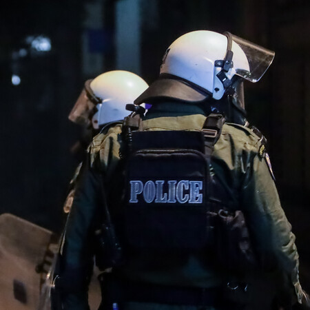 Εξάρχεια: Επίθεση με μολότοφ σε αστυνομικούς, έγιναν προσαγωγές