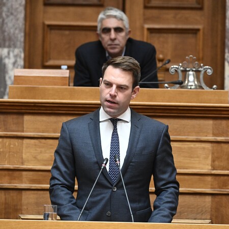 Ο Γιώργος Τσίπρας ανοίγει θέμα ηγεσίας στον ΣΥΡΙΖΑ