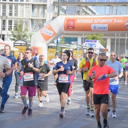 Τι 30, τι 40, τι 80 – Ο 12ος Ημιμαραθώνιος της Αθήνας ήταν μια γιορτή για όλες τις ηλικίες