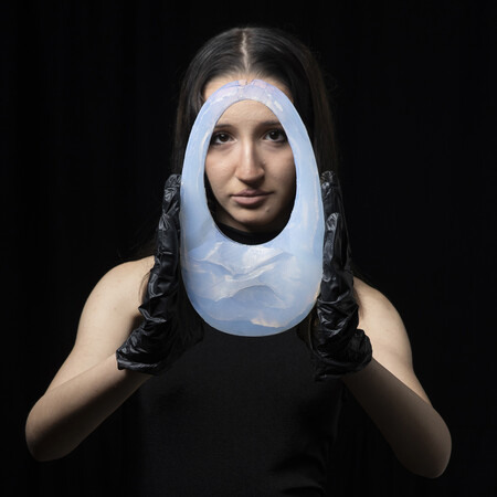 Ο δρ Ιωάννης Μιχαλούδης μαζί με τον οίκο Coperni δημιούργησαν μια τσάντα που συναρπάζει τον πλανήτη