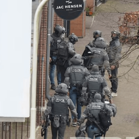 Συναγερμός στην Ολλανδία: Περιστατικό ομηρίας σε καφετέρια
