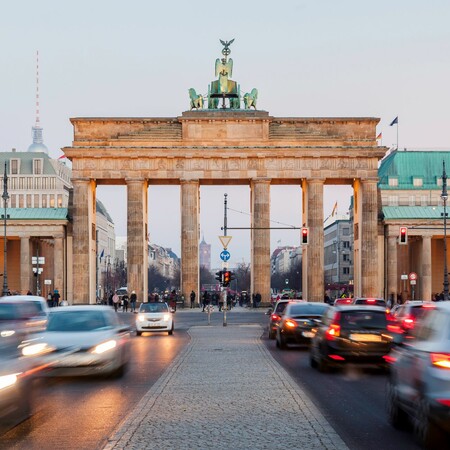 Η Γερμανία απειλεί να απαγορεύσει την κυκλοφορία αυτοκινήτων το Σαββατοκύριακο