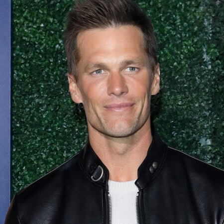 Τομ Μπρέιντι: Η «άβολη» αναφορά στον χωρισμό του με την Μπρίτζετ Μοϊνάχαν στο «The Roast of Tom Brady»