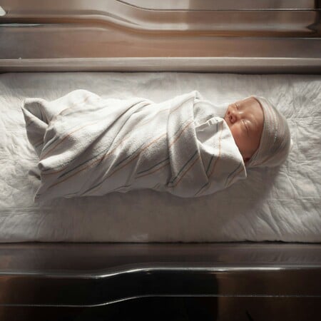 Κόρινθος: Γυναίκα γέννησε στο προαύλιο του νοσοκομείου επειδή δεν πρόλαβε