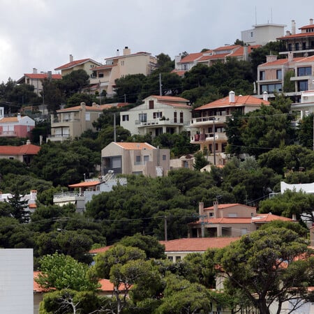 Μετά τα ακαθάριστα οικόπεδα, πυροπροστασία για τα ακίνητα: Ξαφνικός φόρος 500 ευρώ