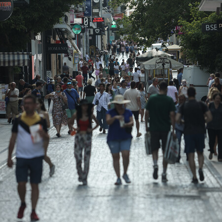 ΙΟΒΕ: Οριακή εξασθένιση του δείκτη οικονομικού κλίματος, με μικρή ενίσχυση καταναλωτικής εμπιστοσύνης