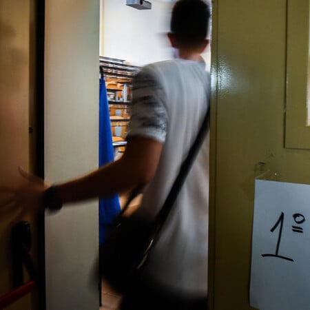 Το ΙΝΕΔΙΒΙΜ καλύπτει τα έξοδα ξενοδοχείου σε δικαιούχους φοιτητές σε 3 Πανεπιστήμια, σε 8 πόλεις για τα επόμενα δύο χρόνια