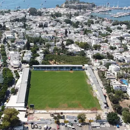 Οι Τούρκοι έχτισαν γήπεδο πάνω στον αρχαίο ιππόδρομο της Αλικαρνασσού και τώρα του κάνουν ανακαίνιση