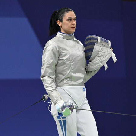 Ολυμπιακοί Αγώνες: Με αγκαλιές και χειροκροτήματα αποχαιρέτησαν τη Δώρα Γκουντούρα από το Ολυμπιακό Χωριό