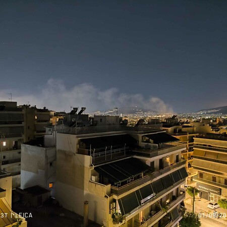 Φωτιά σε οχήματα στη Λεωφόρο Δημοκρατίας 