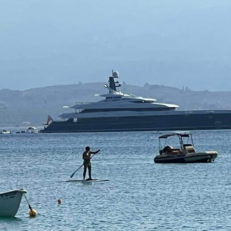 Μάικλ Τζόρνταν: Αγκυροβολημένη στο λιμάνι των Χανίων η θαλαμηγός του θρύλου του NBA