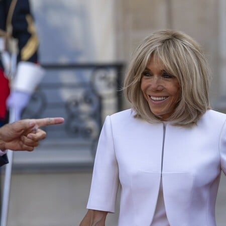 Βαρύ πρόστιμο σε δύο Γαλλίδες για τα fake news ότι η Μπριζίτ Μακρόν ήταν τρανς
