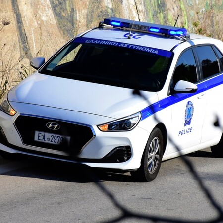 Πάτρα: Άρπαξαν κοσμήματα αξίας 10.000 ευρώ από ηλικιωμένη, πείθοντάς τη ότι έχουν ραδιενέργεια