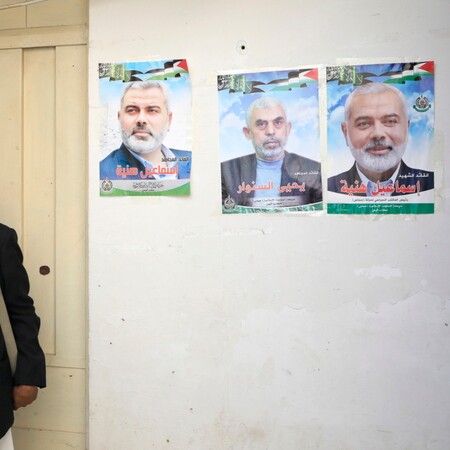 Θάνατος Σινουάρ: «Να διασφαλιστεί η επιστροφή των ομήρων» ζητούν οι οικογένειές τους