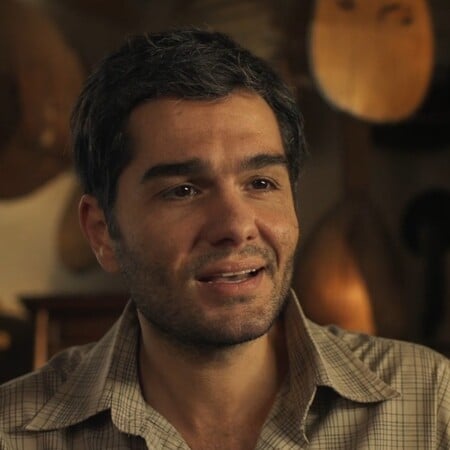 Νέο trailer για το «Υπάρχω» με τον Χρήστο Μάστορα να υποδύεται τον Στέλιο Καζαντζίδη